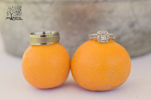 Details_Wedding_Rings_Oranges